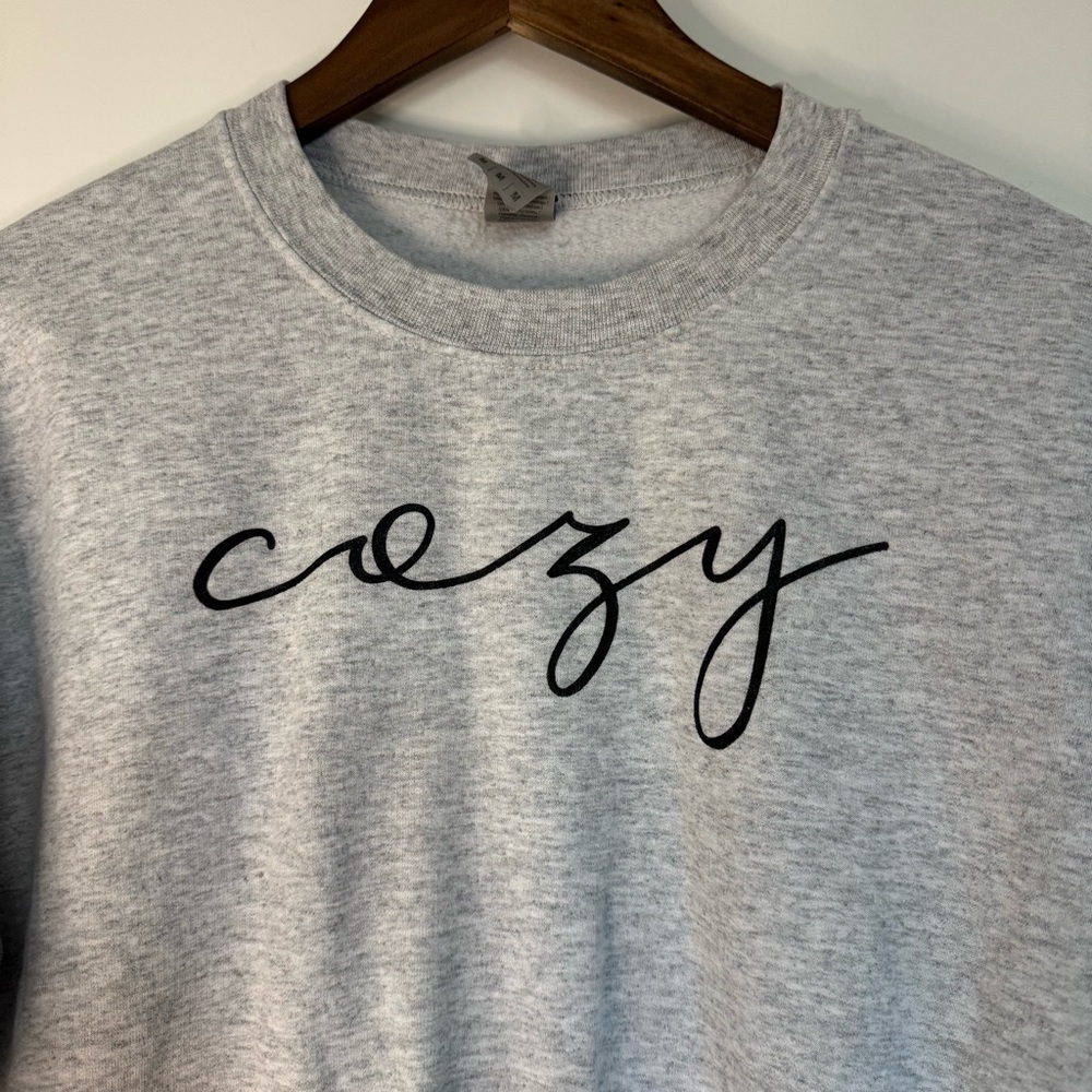 Medium Grey Gray Crewneck Cozy Pullover Sweatshirt Loungewear Comfy Chill Vibes - Picture 7 of 10